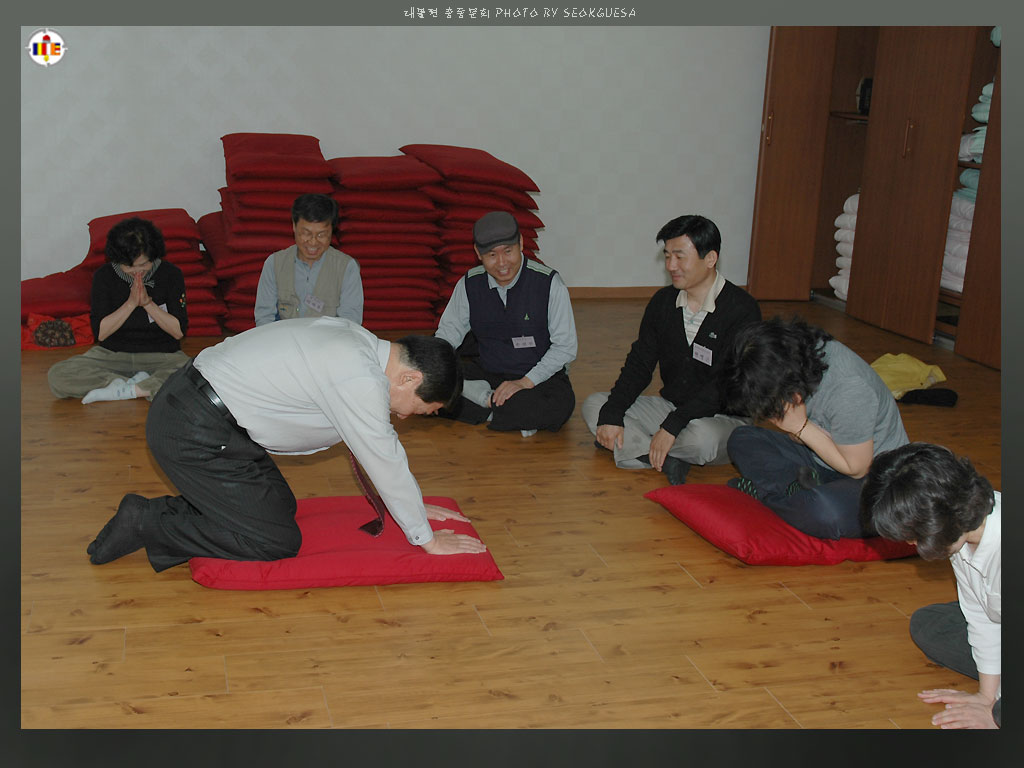 벌칙으로...^^ - 하늘같은 선배님의 
큰 절에 그저 황송합니다...ㅎㅎㅎ