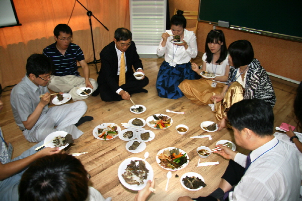 점식식사 - 모처럼 재학생 대불련 법우와 함께 식사